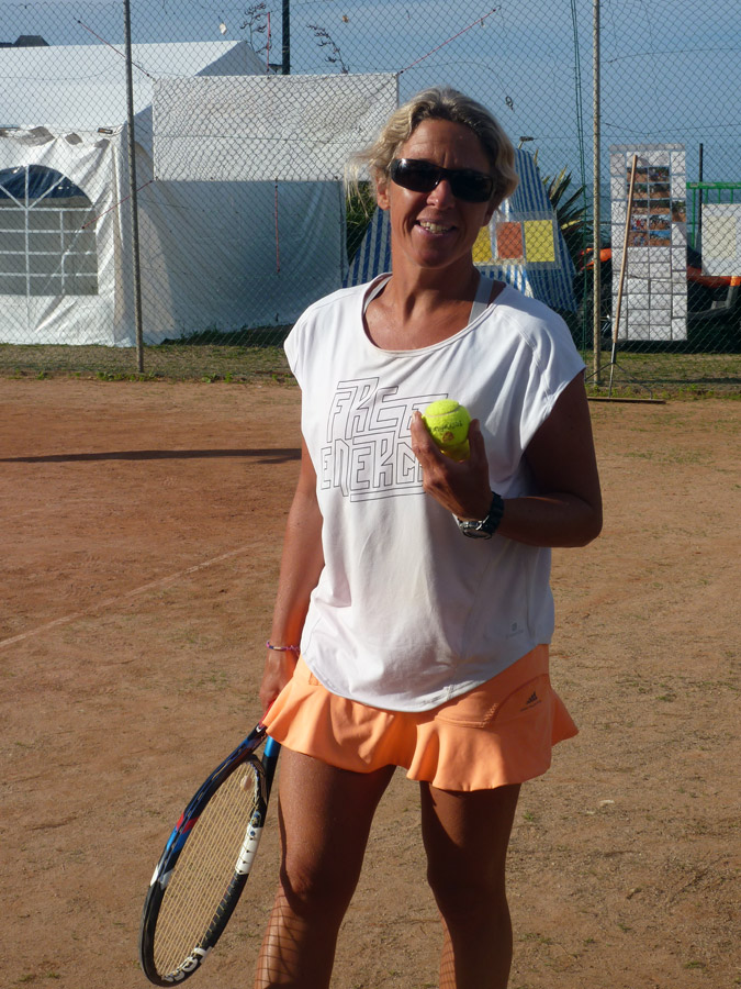 Anne-Frédérique est coach tennis à Perros-Guirec